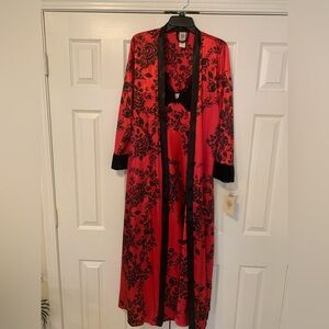 Elegant Red and Black Floral Women's Lingerie